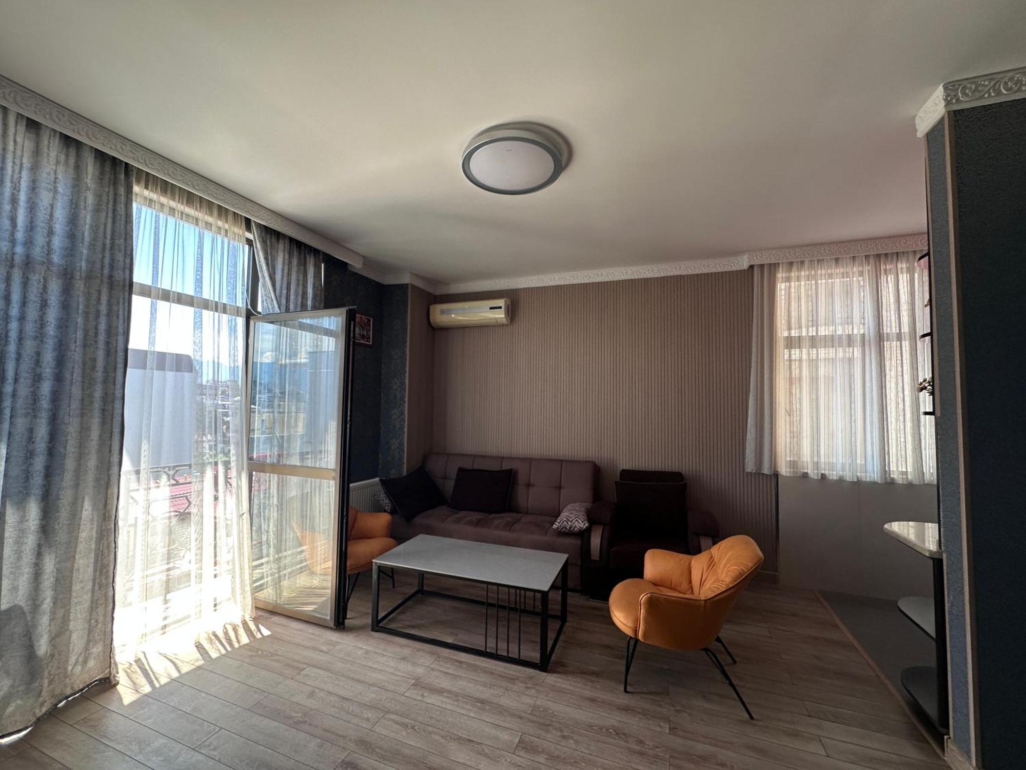 Apartament On Rustaveli Batumi Exterior foto