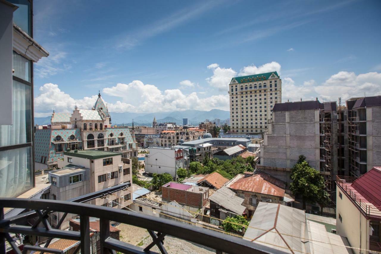 Apartament On Rustaveli Batumi Exterior foto